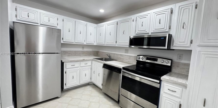 Condo à Lauderhill, Floride, 2 chambres  № 2025665
