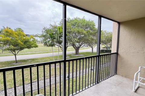 Copropriété à vendre à Lauderhill, Floride: 2 chambres, 102.19 m2 № 2025665 - photo 4