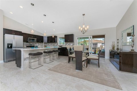 Villa ou maison à vendre à North Port, Floride: 3 chambres, 155.15 m2 № 1906974 - photo 8