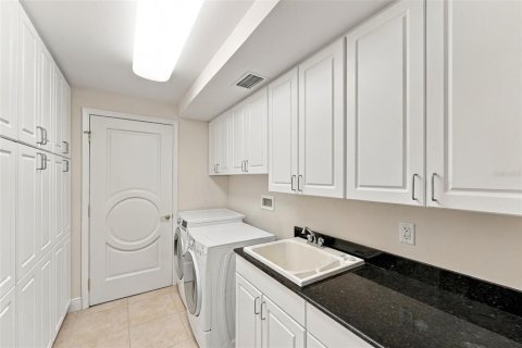 Copropriété à vendre à Cocoa Beach, Floride: 3 chambres, 233.37 m2 № 2373804 - photo 5
