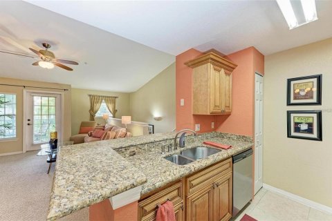 Condo in Lakewood Ranch, Florida, 2 bedrooms  № 1536564 - photo 11