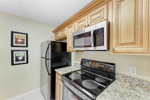 Condo in Lakewood Ranch, Florida, 2 bedrooms  № 1536564 - photo 12
