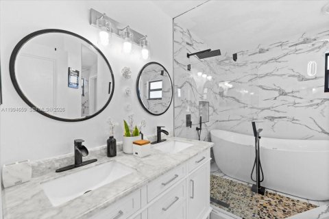Villa ou maison à Plantation, Floride 4 chambres, 178.84 m2 № 2085105