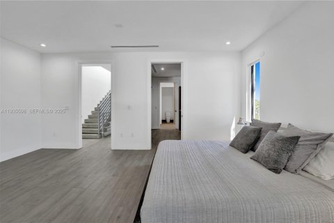Adosado en alquiler en Miami, Florida, 3 dormitorios, 220.36 m2 № 1993720 - foto 25