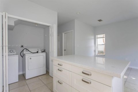 Touwnhouse à vendre à Homestead, Floride: 3 chambres, 140.19 m2 № 2079699 - photo 14
