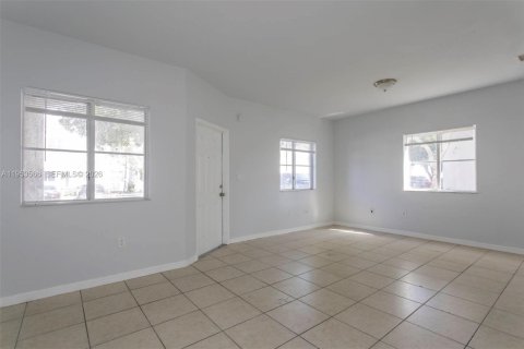 Touwnhouse à vendre à Homestead, Floride: 3 chambres, 140.19 m2 № 2079699 - photo 7