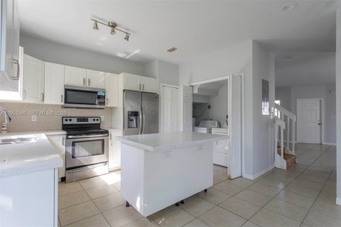Touwnhouse à vendre à Homestead, Floride: 3 chambres, 140.19 m2 № 2079699 - photo 13
