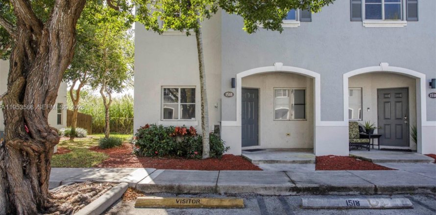 Touwnhouse à Homestead, Floride 3 chambres, 140.19 m2 № 2079699