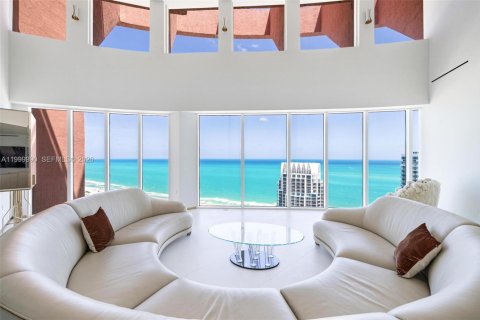 Condo in Miami Beach, Florida, 4 bedrooms  № 2067657 - photo 2