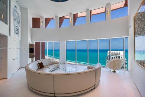Condo in Miami Beach, Florida, 4 bedrooms  № 2067657 - photo 16