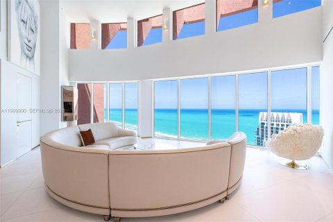 Condo in Miami Beach, Florida, 4 bedrooms  № 2067657 - photo 10