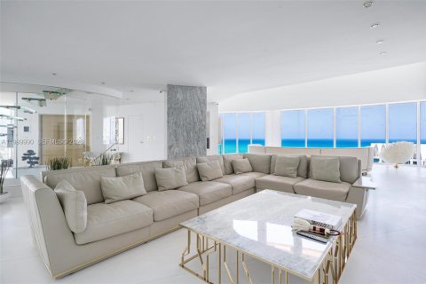 Condo in Miami Beach, Florida, 4 bedrooms  № 2067657 - photo 8