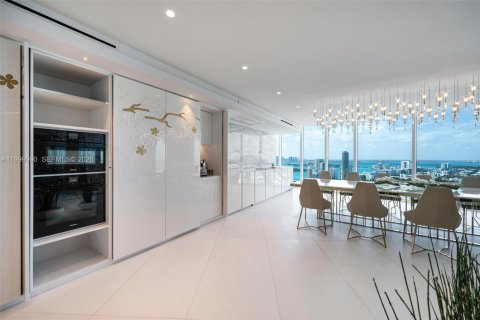Condo in Miami Beach, Florida, 4 bedrooms  № 2067657 - photo 18