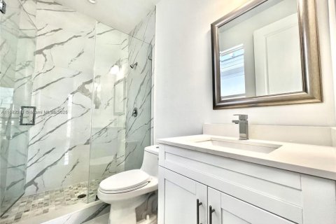 Villa ou maison à louer à Hollywood, Floride: 4 chambres, 213.68 m2 № 1929466 - photo 12