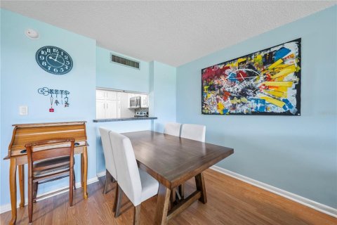 Condo in Clearwater, Florida, 2 bedrooms  № 1843704 - photo 14