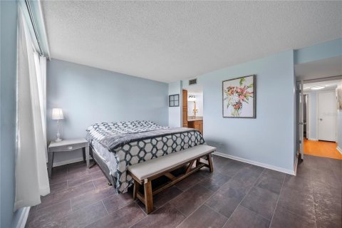 Condo in Clearwater, Florida, 2 bedrooms  № 1843704 - photo 19