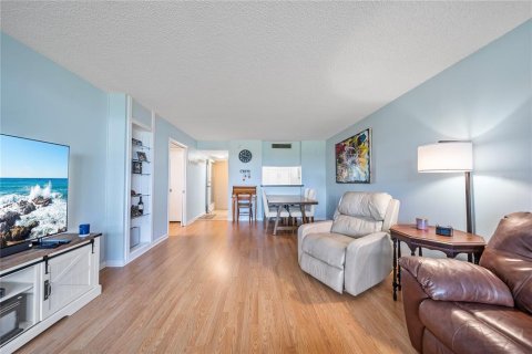 Condo in Clearwater, Florida, 2 bedrooms  № 1843704 - photo 12
