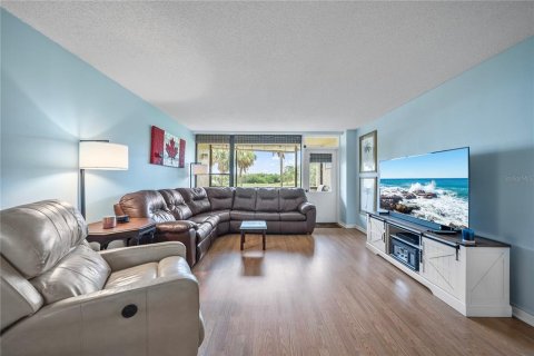 Condo in Clearwater, Florida, 2 bedrooms  № 1843704 - photo 15