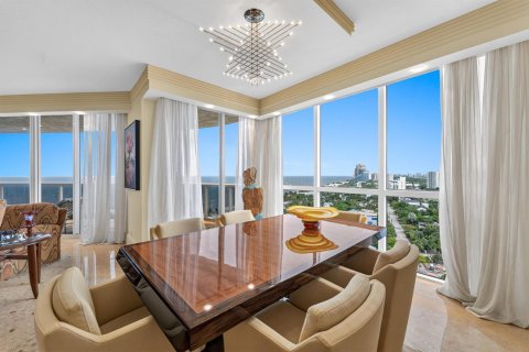 Condo in Fort Lauderdale, Florida, 3 bedrooms  № 2085934 - photo 9