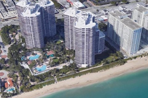 Condo in Fort Lauderdale, Florida, 3 bedrooms  № 2085934 - photo 24