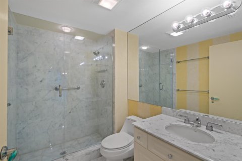 Condo in Fort Lauderdale, Florida, 3 bedrooms  № 2085934 - photo 19