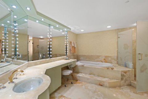 Condo in Fort Lauderdale, Florida, 3 bedrooms  № 2085934 - photo 16