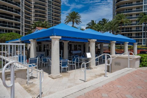 Condo in Fort Lauderdale, Florida, 3 bedrooms  № 2085934 - photo 26
