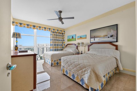 Condo in Fort Lauderdale, Florida, 3 bedrooms  № 2085934 - photo 17