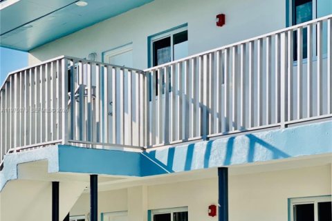 Apartamento en alquiler en Miami, Florida, 3 dormitorios № 2041357 - foto 7