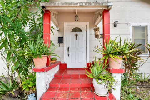 Купить виллу или дом в Майами, Флорида 3 спальни, 93.65м2, № 2005763 - фото 3