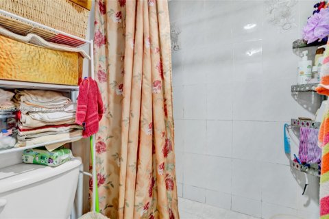 Купить виллу или дом в Майами, Флорида 3 спальни, 93.65м2, № 2005763 - фото 13