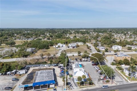 Propiedad comercial en venta en St. Lucie, Florida, 295.71 m2 № 1534491 - foto 6