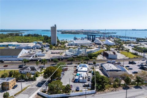 Propiedad comercial en venta en St. Lucie, Florida, 295.71 m2 № 1534491 - foto 2
