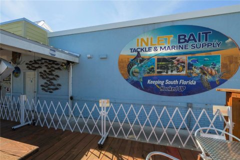 Propiedad comercial en venta en St. Lucie, Florida, 295.71 m2 № 1534491 - foto 29
