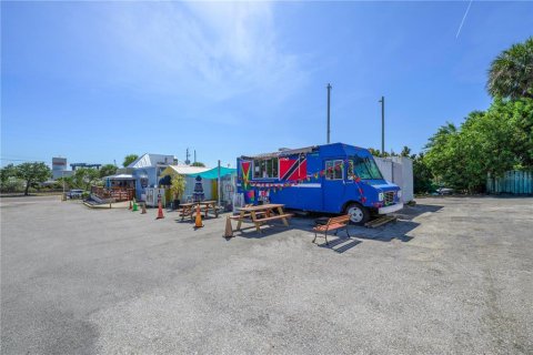 Propiedad comercial en venta en St. Lucie, Florida, 295.71 m2 № 1534491 - foto 17