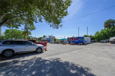 Propiedad comercial en venta en St. Lucie, Florida, 295.71 m2 № 1534491 - foto 13