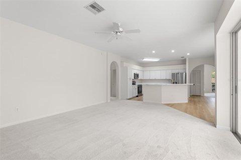 Villa ou maison à vendre à Odessa, Floride: 4 chambres, 233.74 m2 № 1848496 - photo 15