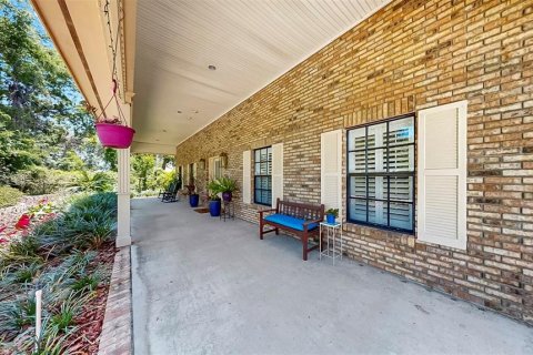 House in Valrico, Florida 4 bedrooms, 435.71 sq.m. № 1744959 - photo 7