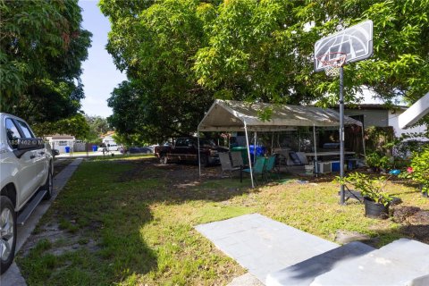 Propiedad comercial en venta en Miami, Florida, 172.43 m2 № 1882595 - foto 7