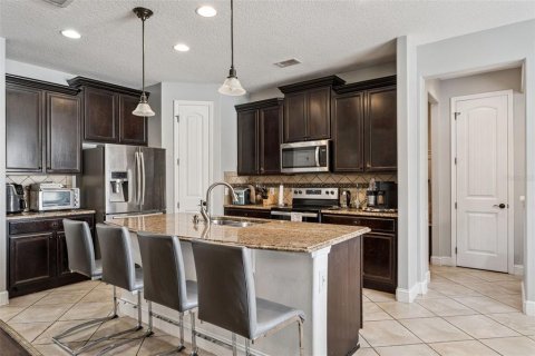 House in Windermere, Florida 4 bedrooms, 273.78 sq.m. № 2119462 - photo 21