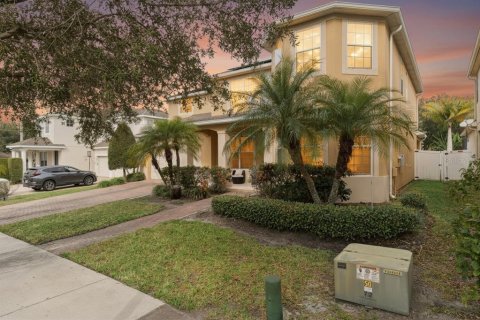 House in Windermere, Florida 4 bedrooms, 273.78 sq.m. № 2119462 - photo 4