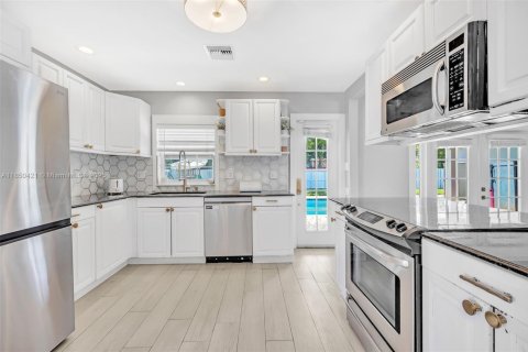 Casa en venta en Hollywood, Florida, 4 dormitorios, 146.97 m2 № 1888424 - foto 12