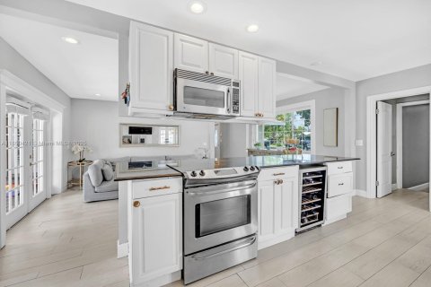 Casa en venta en Hollywood, Florida, 4 dormitorios, 146.97 m2 № 1888424 - foto 15
