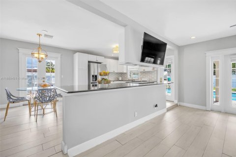 Casa en venta en Hollywood, Florida, 4 dormitorios, 146.97 m2 № 1888424 - foto 9