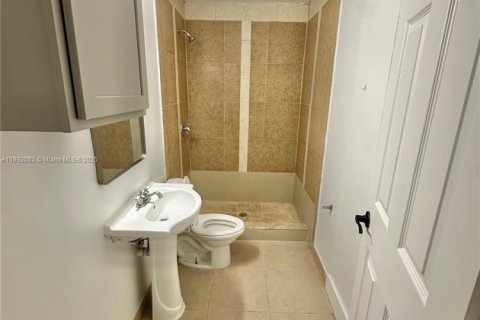 Casa en alquiler en West Park, Florida, 3 dormitorios, 116.87 m2 № 1946204 - foto 12