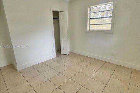 Casa en alquiler en West Park, Florida, 3 dormitorios, 116.87 m2 № 1946204 - foto 10