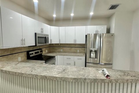 Casa en alquiler en West Park, Florida, 3 dormitorios, 116.87 m2 № 1946204 - foto 5