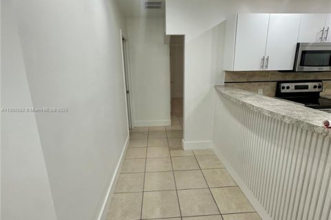 Casa en alquiler en West Park, Florida, 3 dormitorios, 116.87 m2 № 1946204 - foto 6