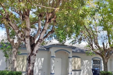 Купить виллу или дом в Хомстед, Флорида 3 спальни, 107.77м2, № 2052598 - фото 6