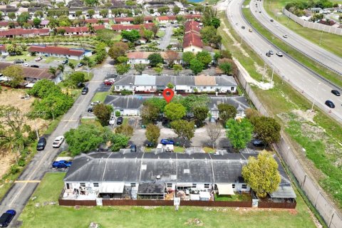 Купить виллу или дом в Хомстед, Флорида 3 спальни, 107.77м2, № 2052598 - фото 2